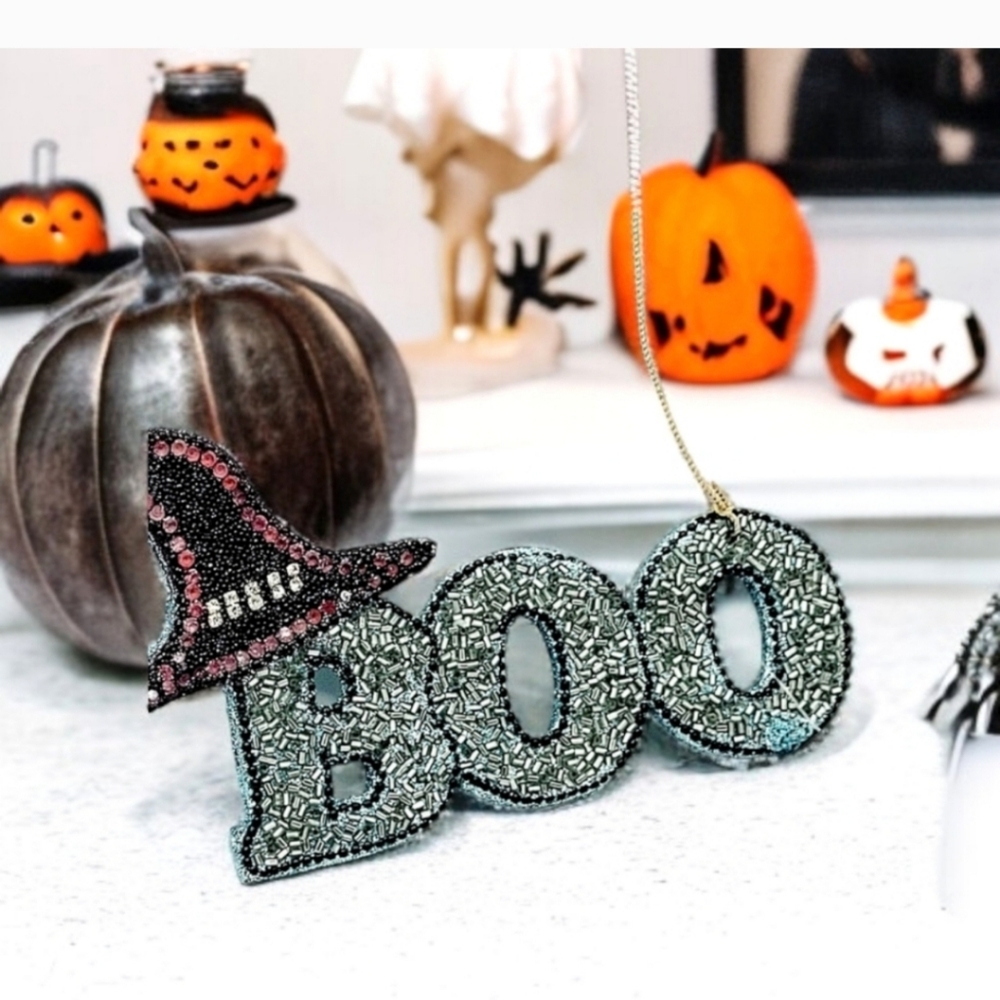Hocus pocus boo Halloween decor